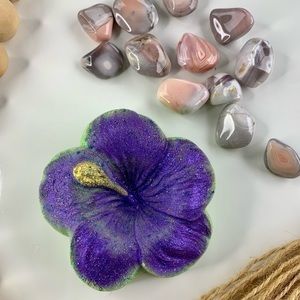 Bath Bomb with Healing Crystal inside!